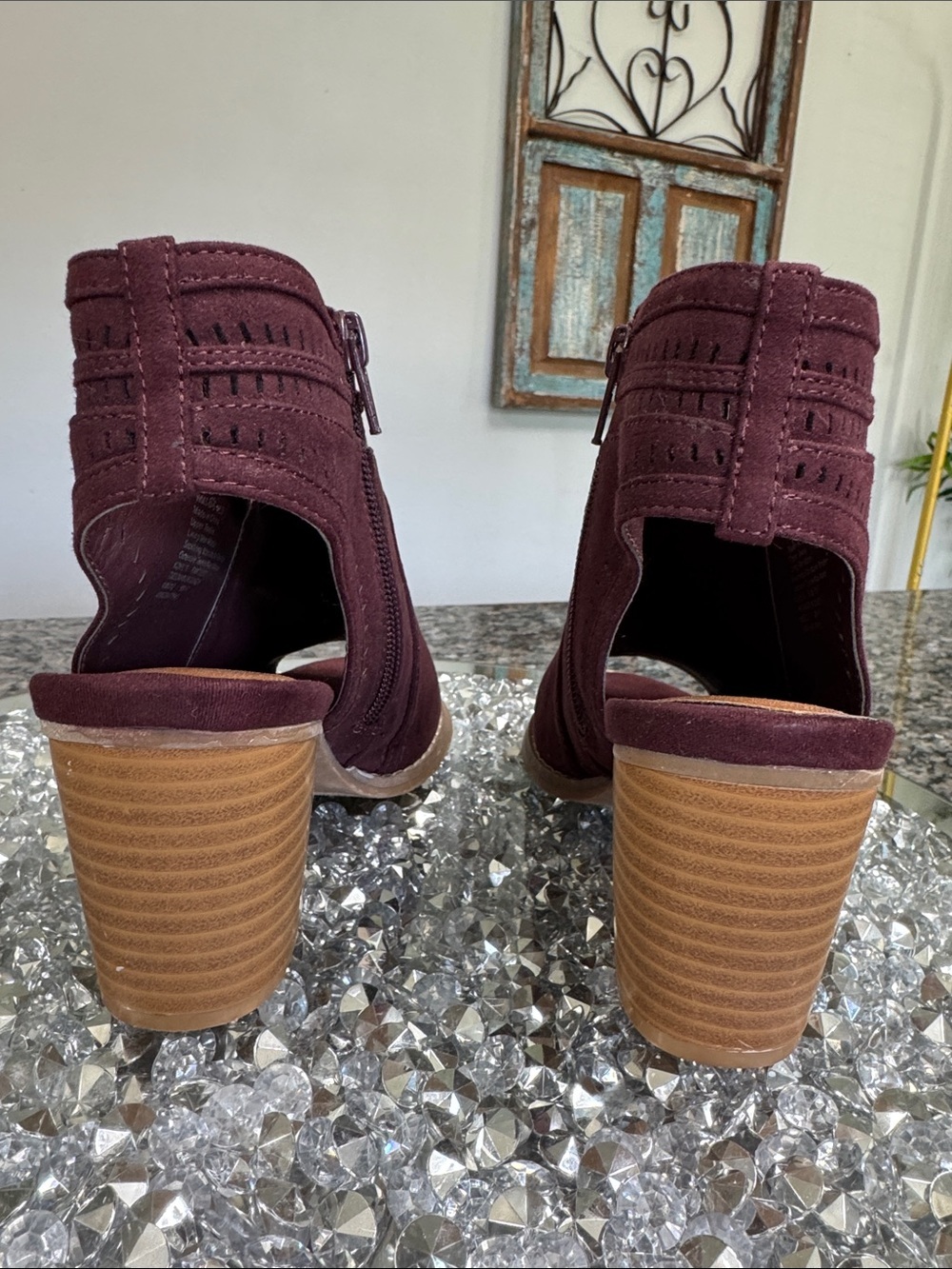 Sonoma Burgundy Open-Toe Block Heel Sandal EUC 6.5 - Picture 7 of 13